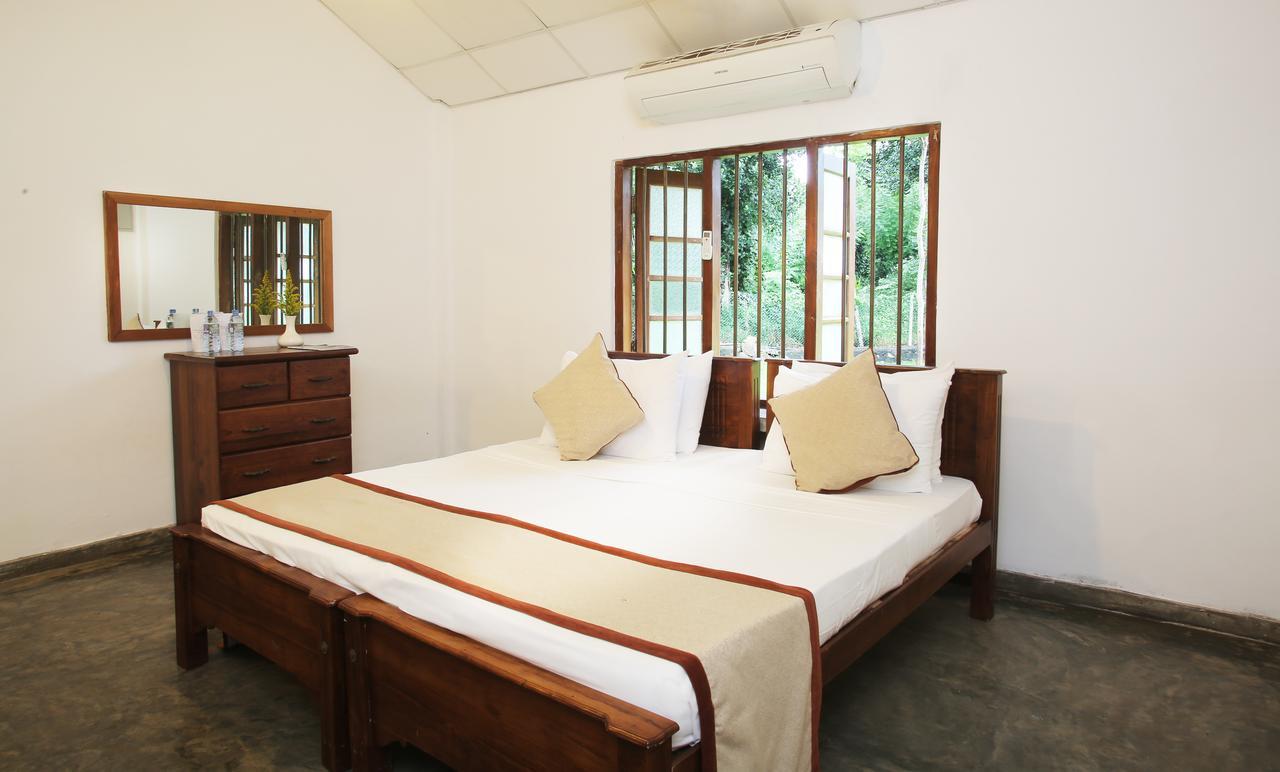 Indrasiriya Villa